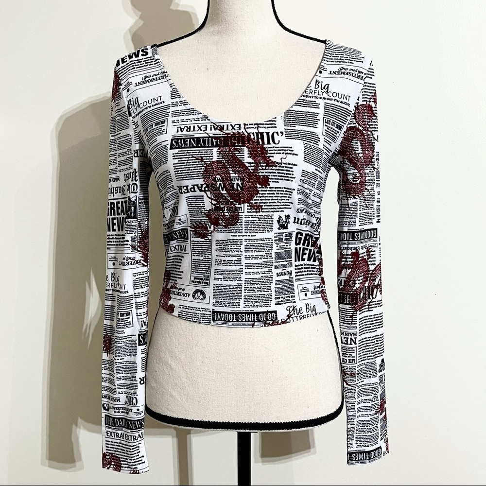Derek Heart Newsprint Chain Back Crop Top size Medium juniors - Picture 2 of 15